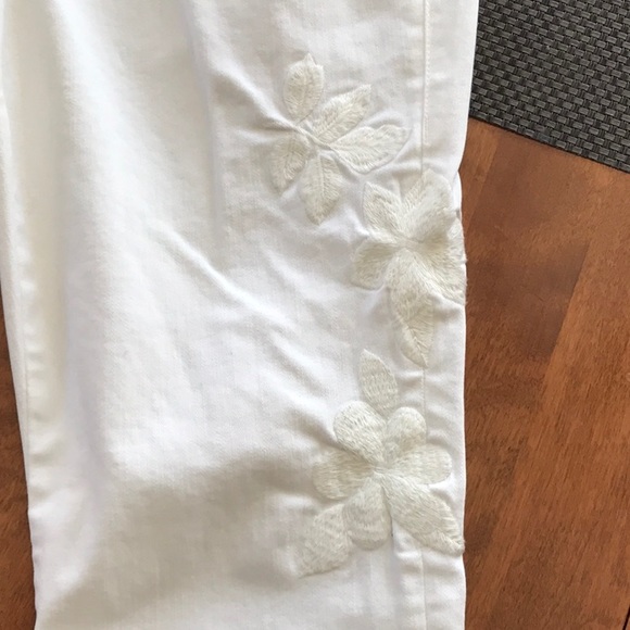 Jeans - Picture 2 of 5